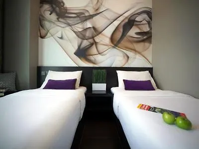 V Hotel Lavender Singapur 4*,